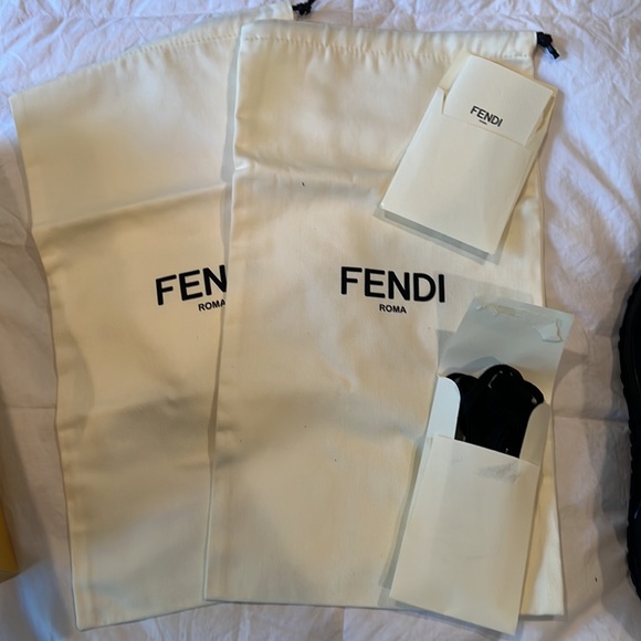 Mens Fendi Sneakers size 9.5 - Picture 8 of 8